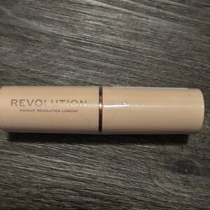 Revolution Concealer in Cream